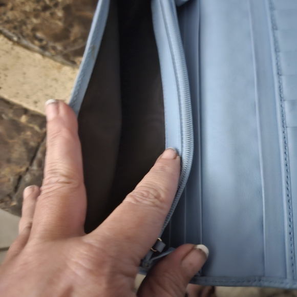 Gucci Microguccisimo  Leather Continental Flap Wallet in mineral blue - Picture 12 of 13